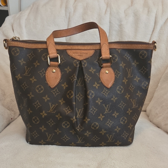 Louis Vuitton Palermo PM Shoulder Bag - Picture 2 of 13